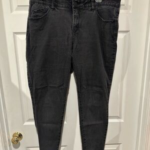 Democracy Women's Black Skinny Jeans